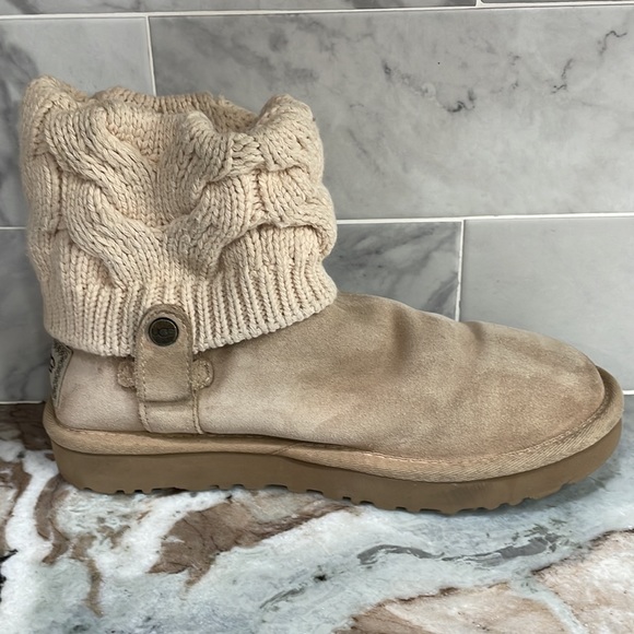 GUC UGG SAELA Knit Suede Cable Sweater Sheepskin Driftwood Cuff BOOTS Size 7 - Picture 2 of 16